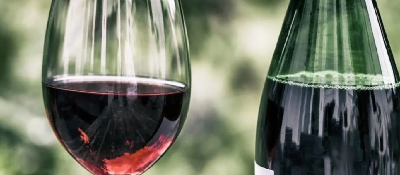 Financial Times: Εκφράζει σε άρθρο τον θαυμασμό προς τα ελληνικά κρασιά